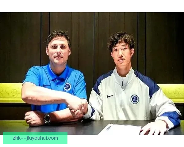 中超成都蓉城正式官宣新援加盟球队阵容升级引发球迷关注赛季期待